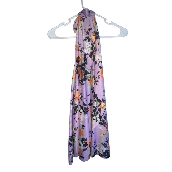 ASOS DESIGN size 2 petite floral backless halter pleated mini dress (multicolor) - Picture 6 of 11